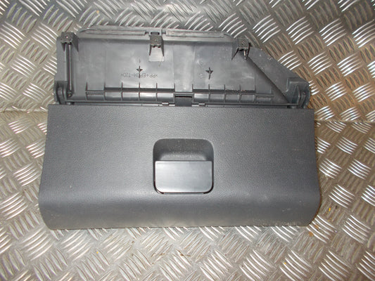 VW Polo 9N Handskerum Med OEM Nr. 6Q1857101E Fra VW Ophugger