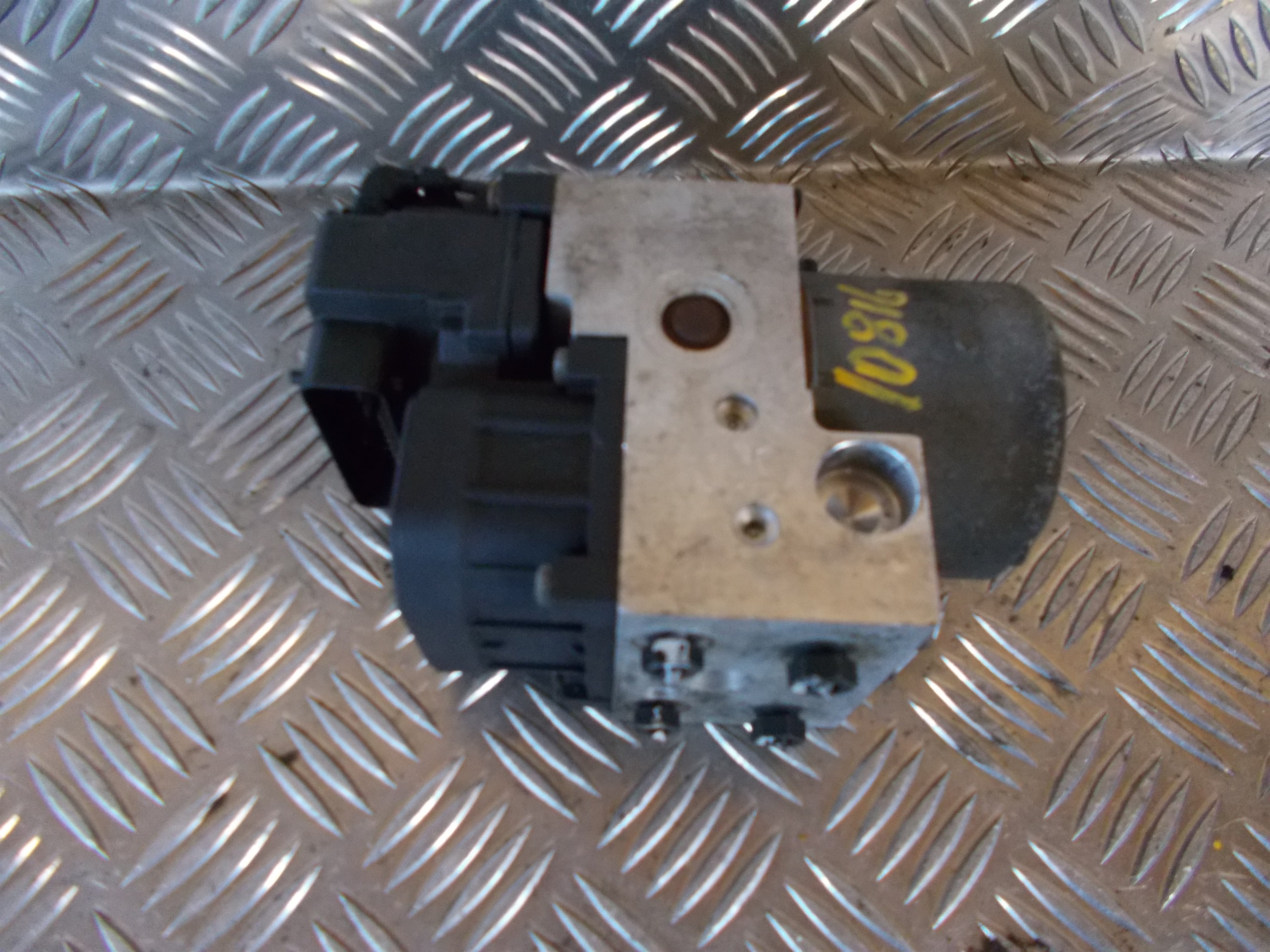 VW Passat 3B ABS Pumpe Med OEM Nr. 8E0614111AB Fra VW Ophugger