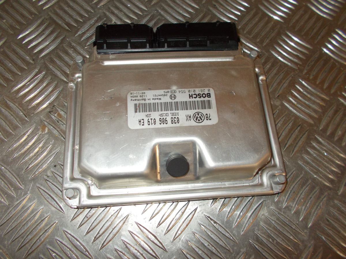 VW Passat 3B Motorstyring - Motorstyreboks - Injection Elboks Med OEM Nr. 038906019EA Fra VW Ophugger