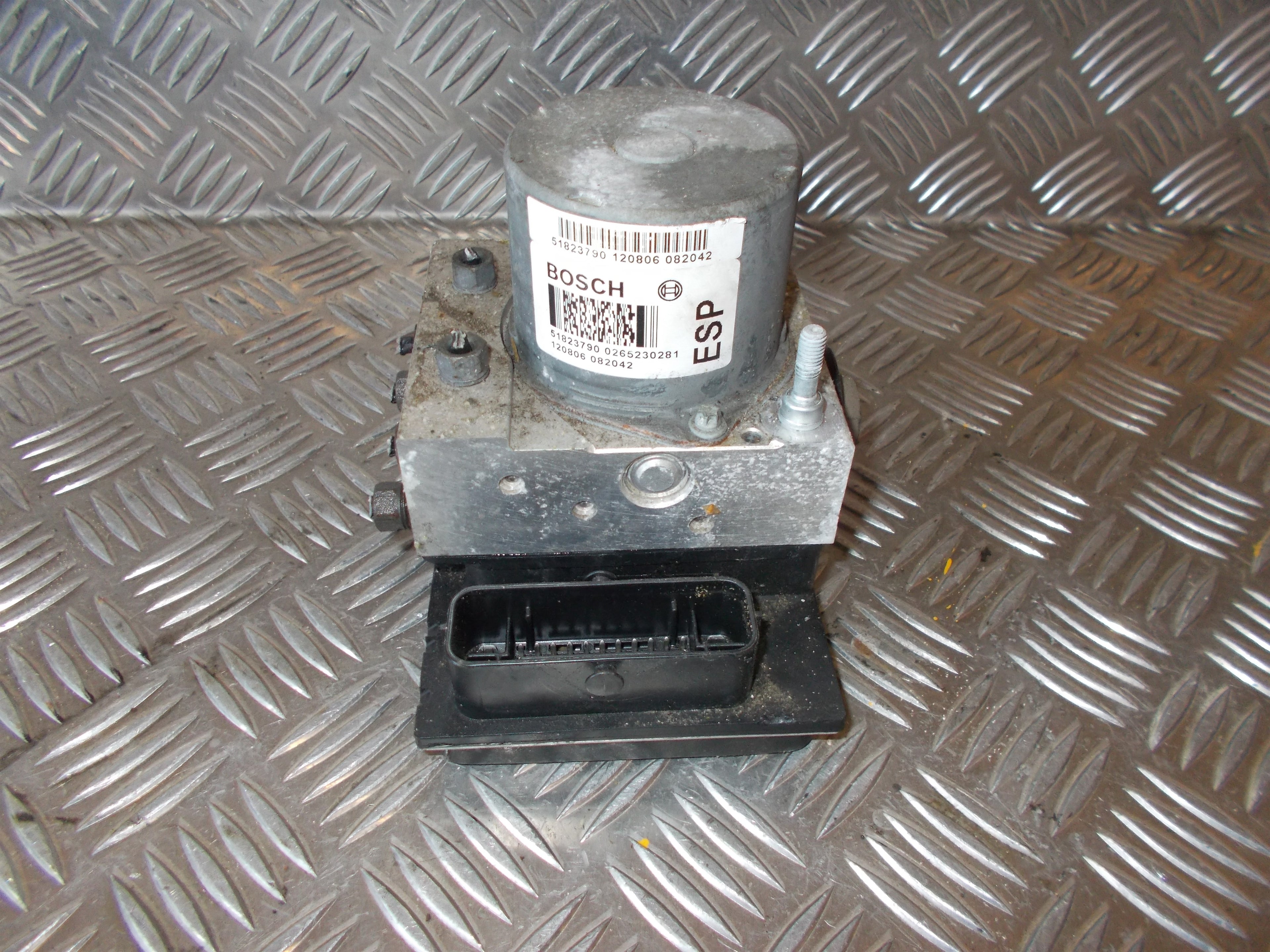 Ford Ka ABS Pumpe Med OEM Nr. 51823790 Fra Ford Ophugger