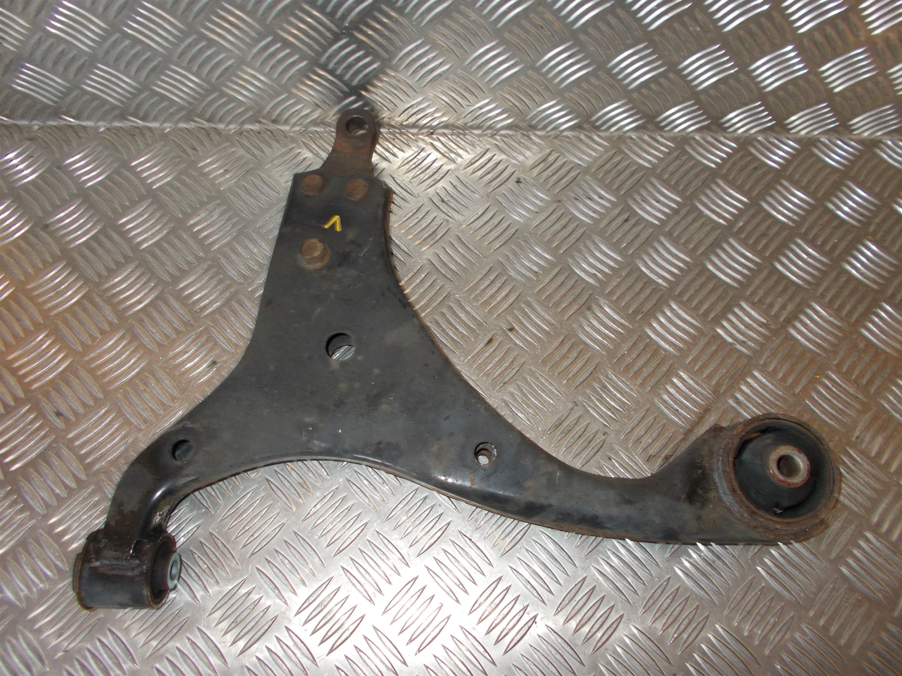 Hyundai I30 Tm Bærearm F.N. V Med OEM Nr. 545002H000 Fra Hyundai Ophugger