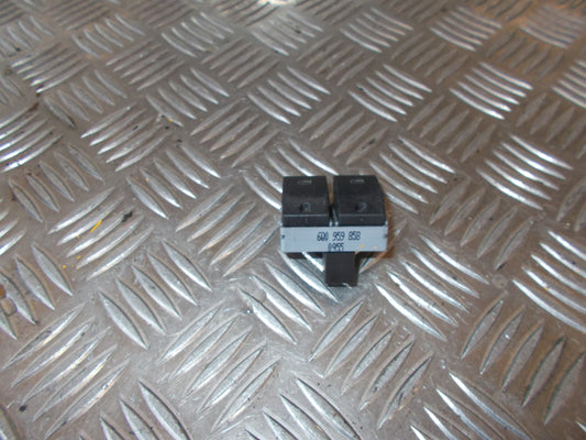 VW Polo 9N Kontakt Rudehejs Med OEM Nr. 6Q0959858 Fra VW Ophugger