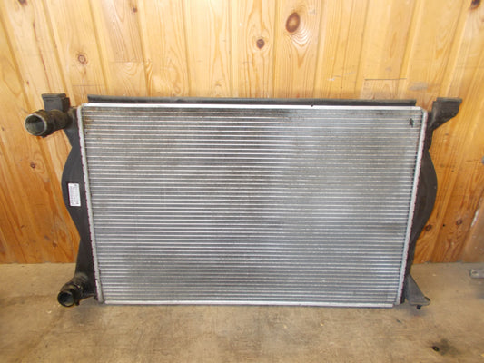 Audi A6 Køler Med OEM Nr. 4F0121251Q Fra Audi Ophugger