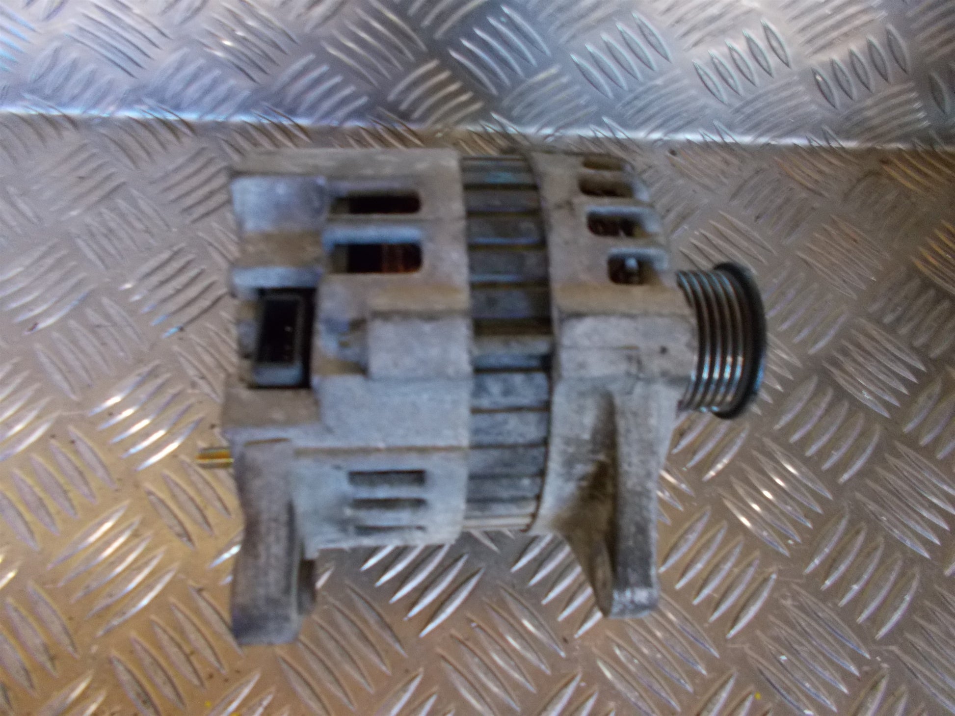 Chevrolet Tacuma Generator Med OEM Nr. Ophugger Fra Chevrolet Ophugger