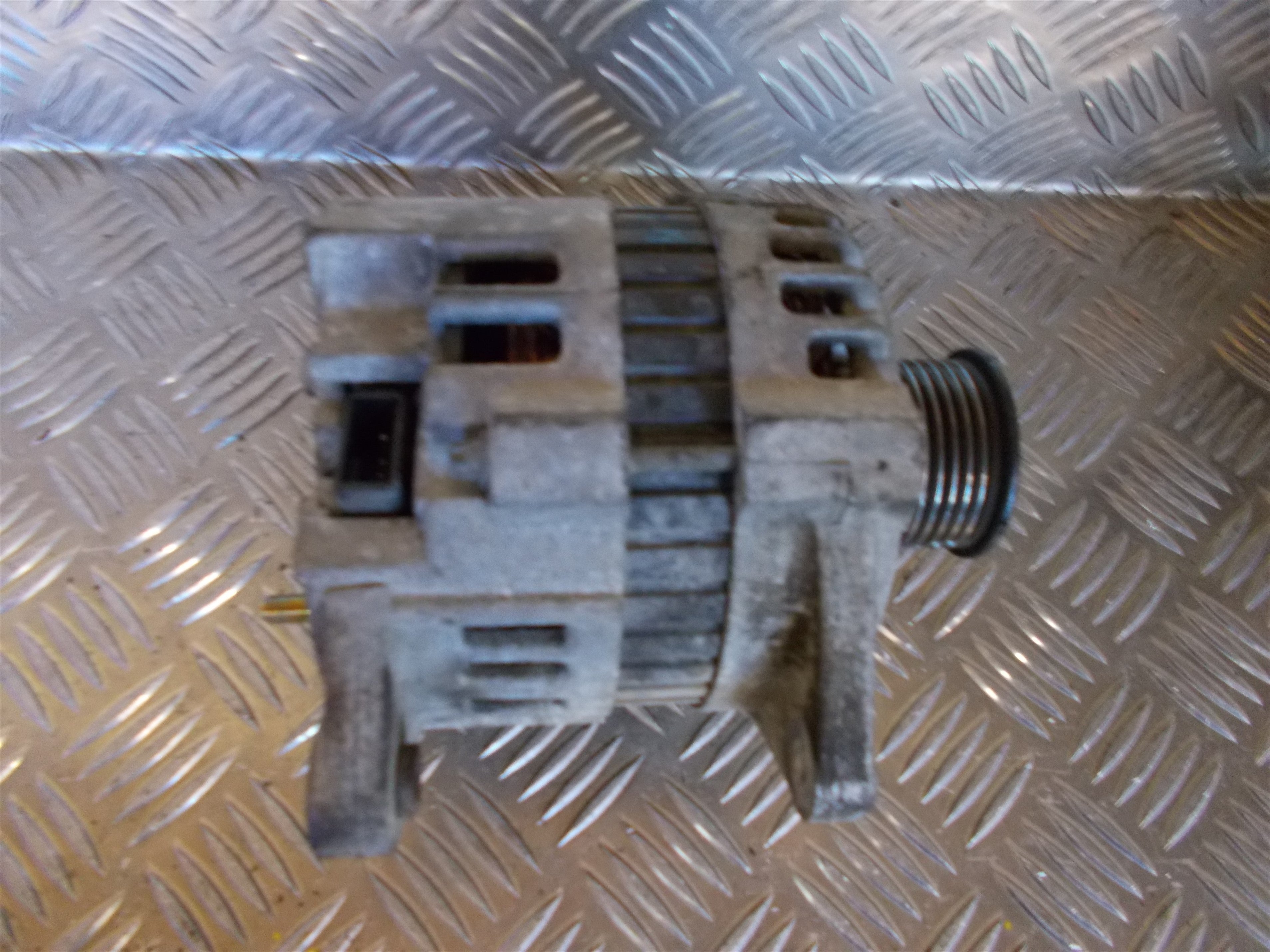 Chevrolet Tacuma Generator Med OEM Nr. Ophugger Fra Chevrolet Ophugger