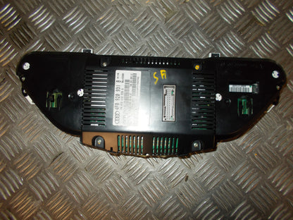 Audi A6 Speedometer - Instrument Med OEM Nr. 4F0920934GX Fra Audi Ophugger