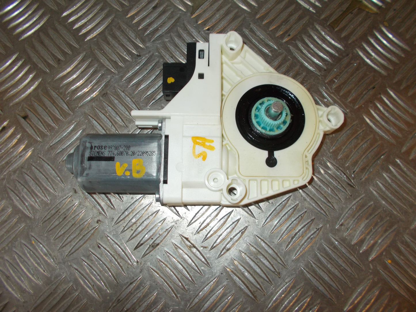 Audi A6 4F Rudemotor - Rudehejs Med OEM Nr. 4F0959801C Fra Audi Ophugger