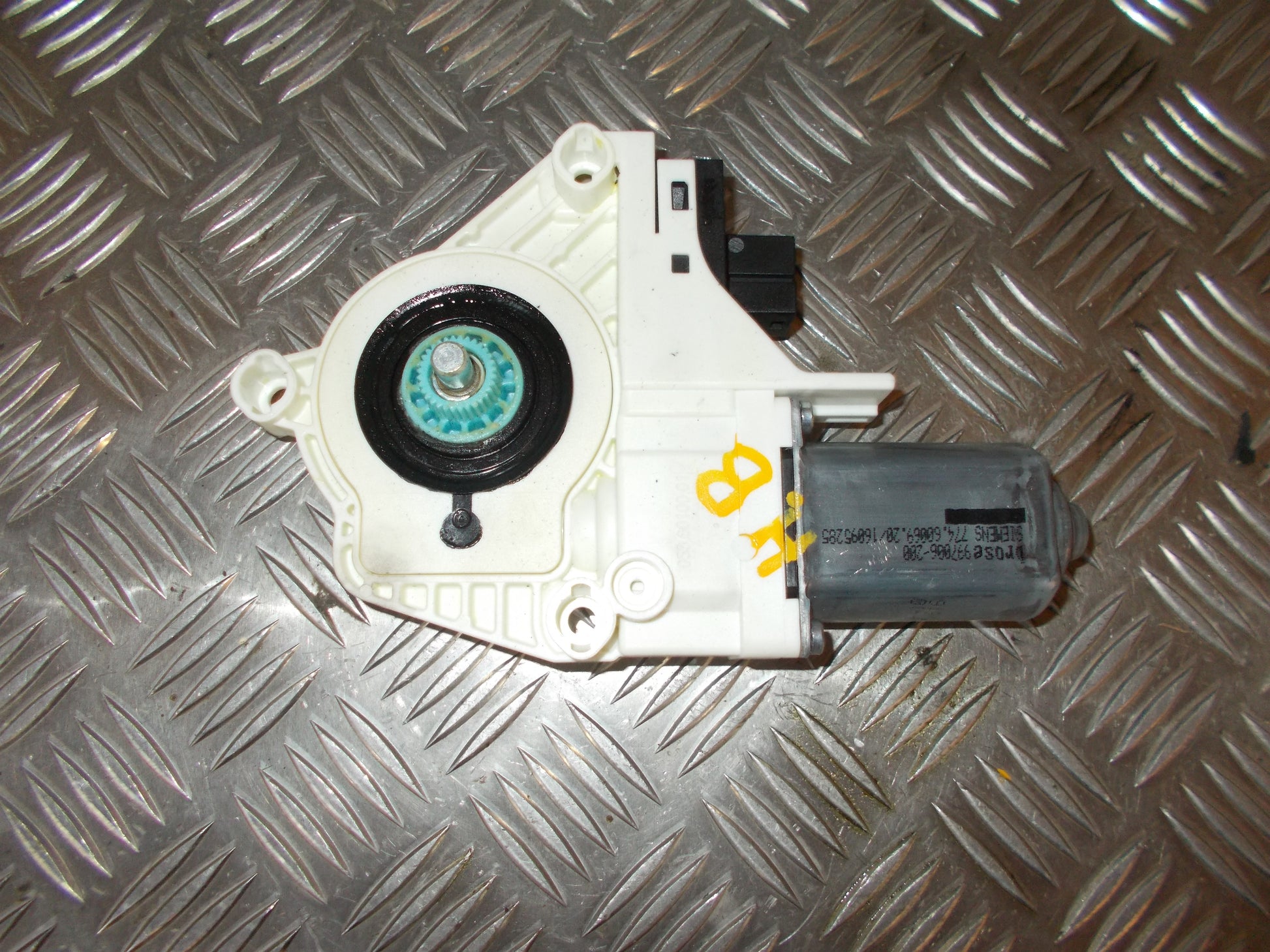 Audi A6 4F Rudemotor - Rudehejs Med OEM Nr. 4F0959802C Fra Audi Ophugger