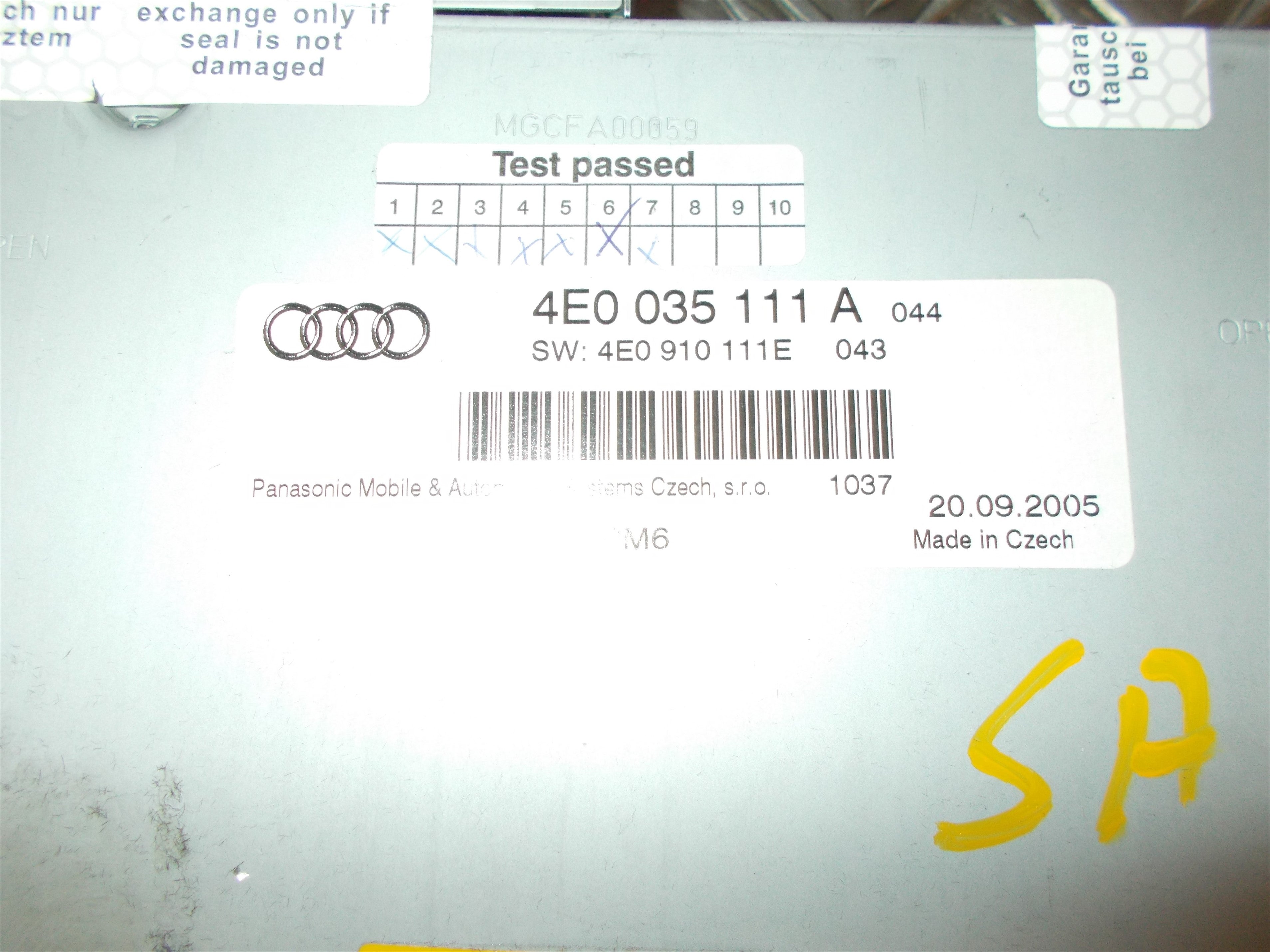 Audi A6 Radio M/Cd Med OEM Nr. 4E0035111A Fra Audi Ophugger