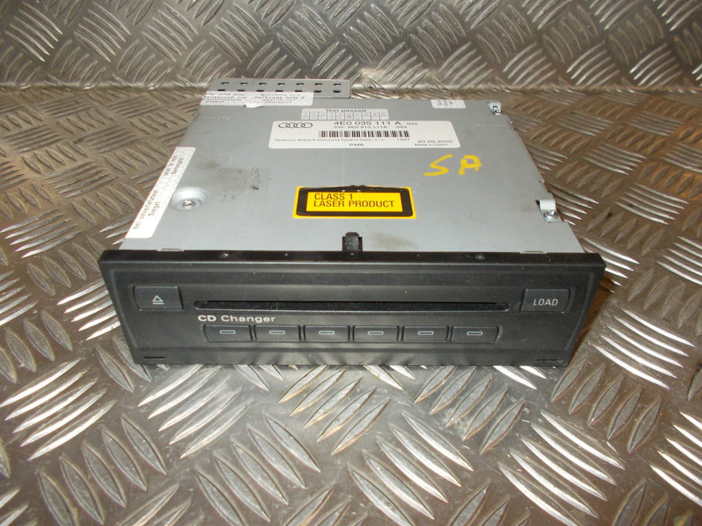 Audi A6 Radio M/Cd Med OEM Nr. 4E0035111A Fra Audi Ophugger