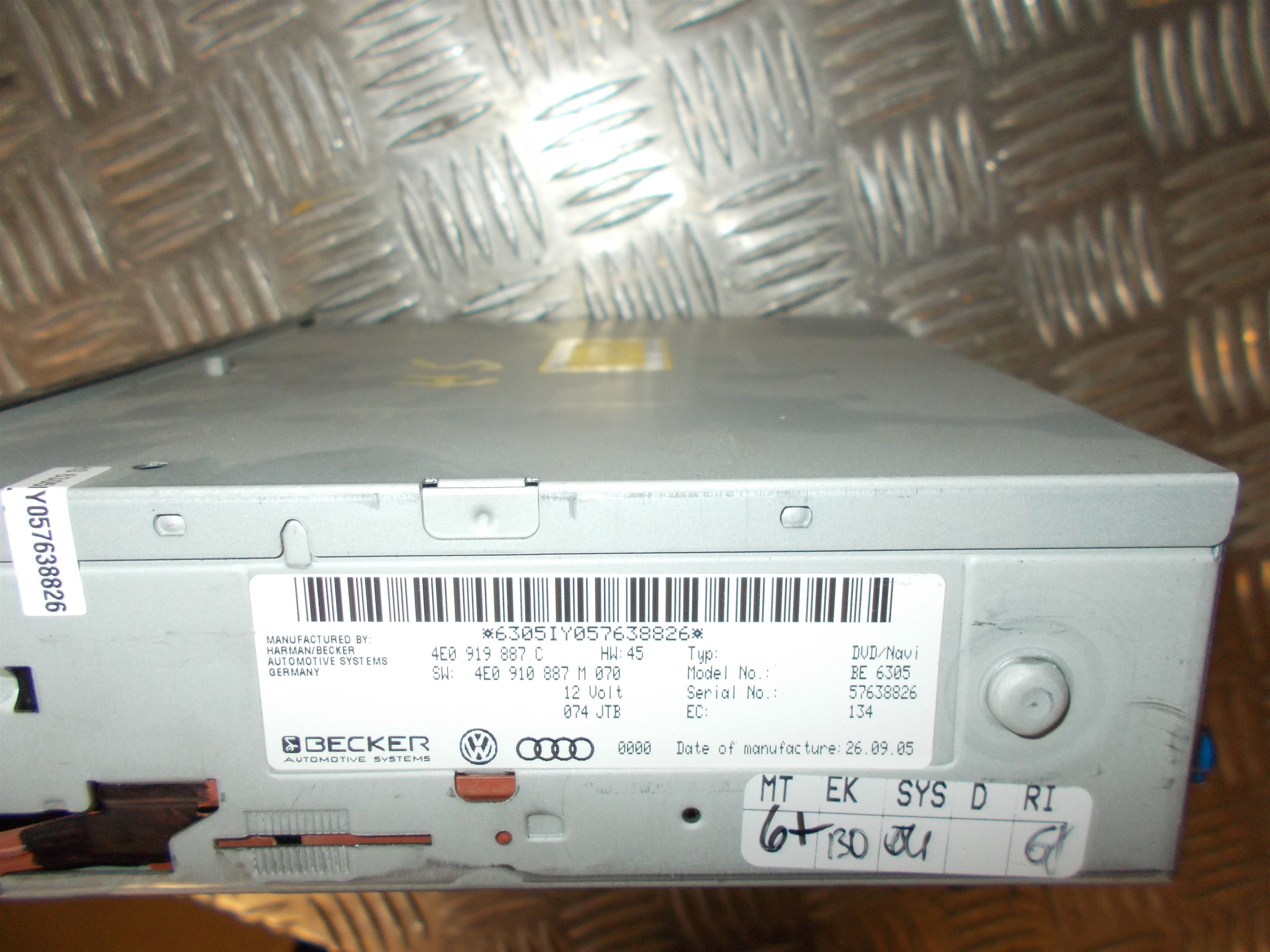 Audi A6 Navigationsanl Med OEM Nr. 4E0919887C Fra Audi Ophugger