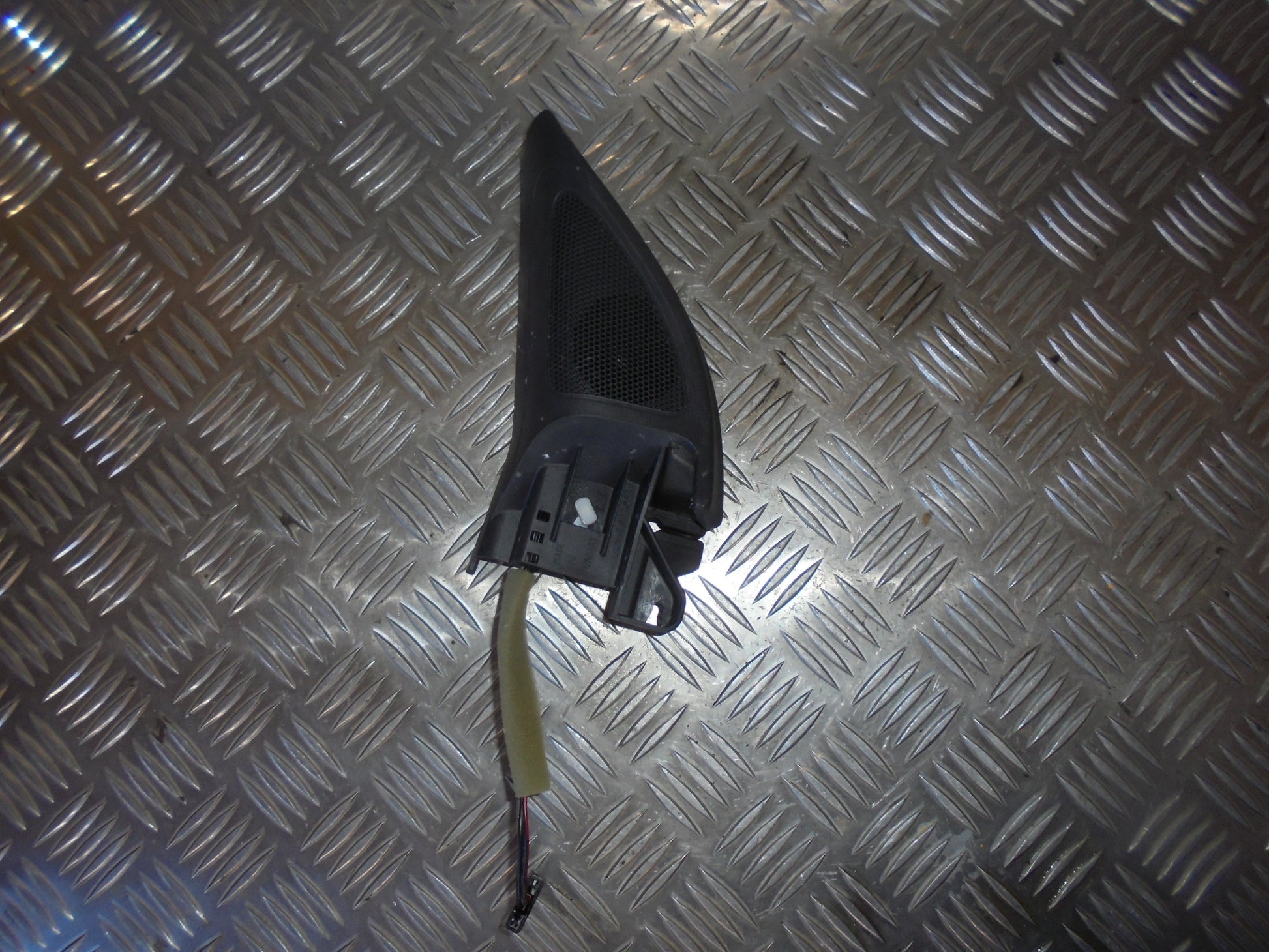 VW Golf 6 1K Højttaler Med OEM Nr. 5K0837985 Fra VW Ophugger