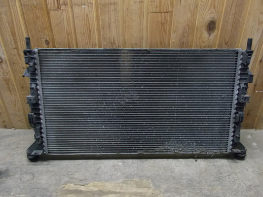 Volvo S40/V50 Køler Med OEM Nr. 3M5H8005RG Fra Volvo Ophugger