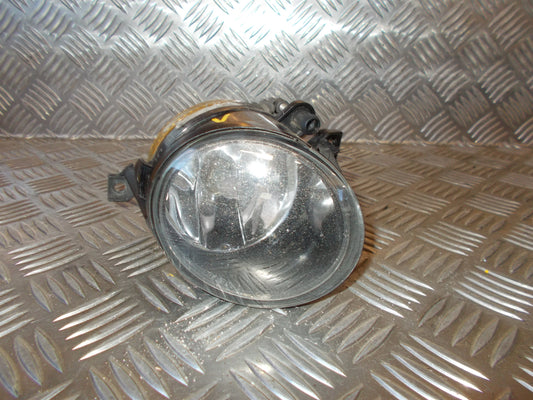 VW Golf 5 1K Tågelygte For Med OEM Nr. 6C0941699 Fra VW Ophugger