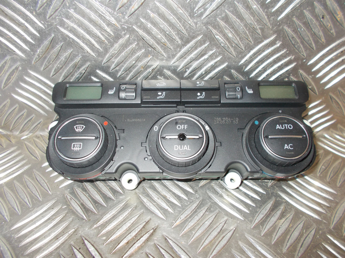 VW Golf 5 1K Varmeregulering Med OEM Nr. 1K0907044BS Fra VW Ophugger