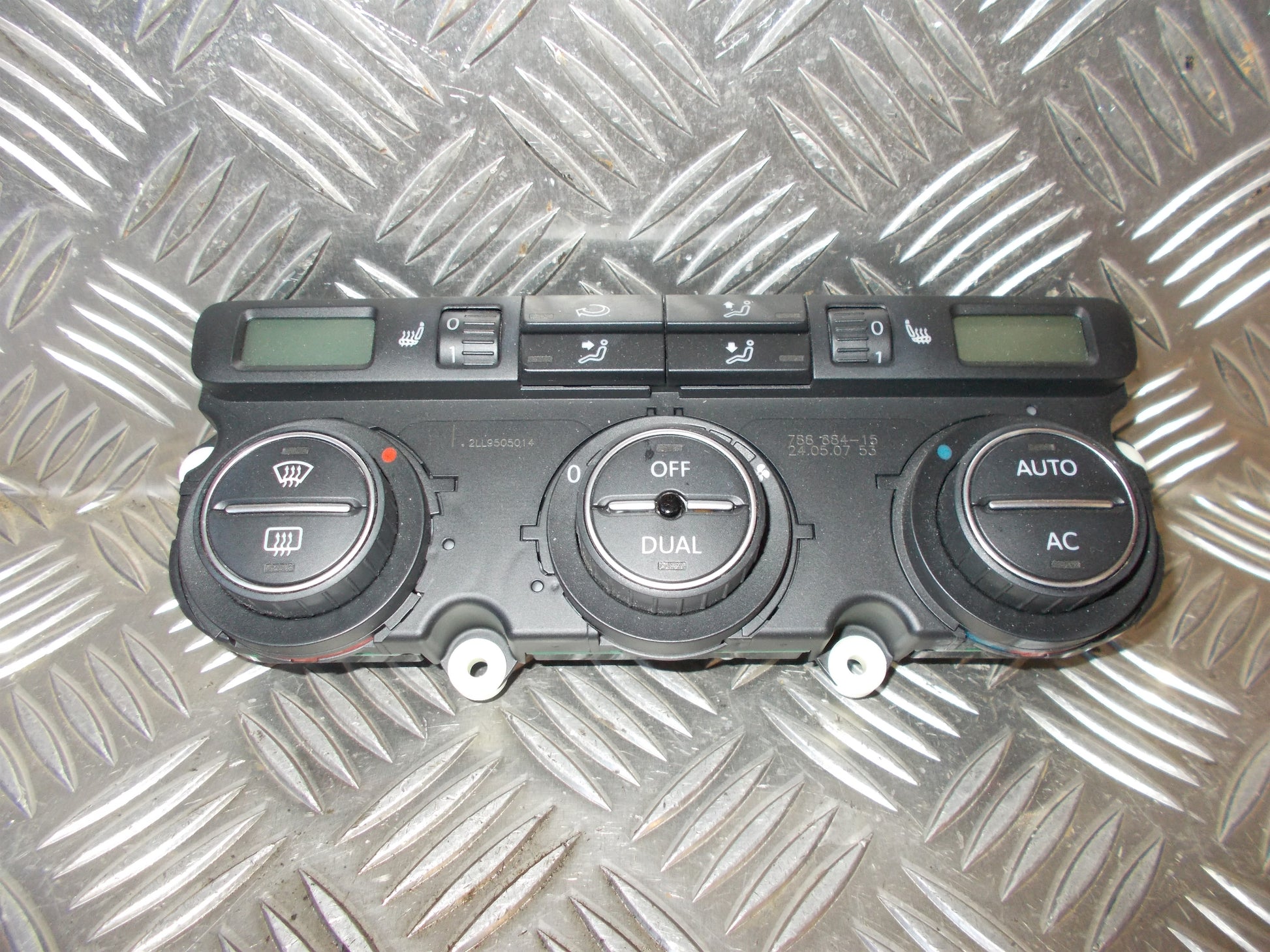 VW Golf 5 1K Varmeregulering Med OEM Nr. 1K0907044BS Fra VW Ophugger