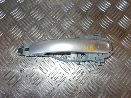 VW Golf 5 1K Håndtag Udvendig Med OEM Nr. 1K5837205GRU	 Fra VW Ophugger