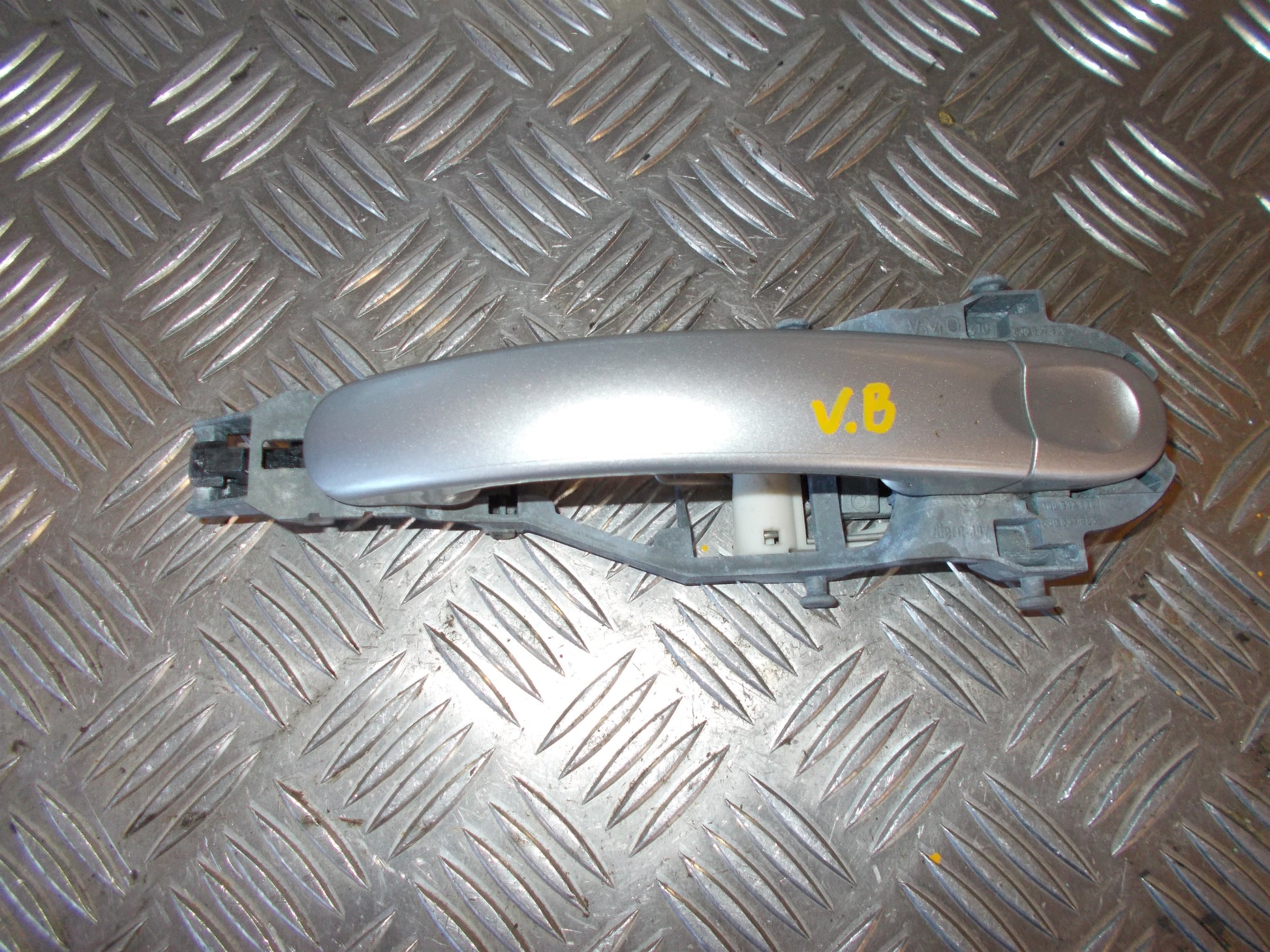 VW Golf 5 1K Håndtag Udvendig Med OEM Nr. 1K5837205GRU	 Fra VW Ophugger