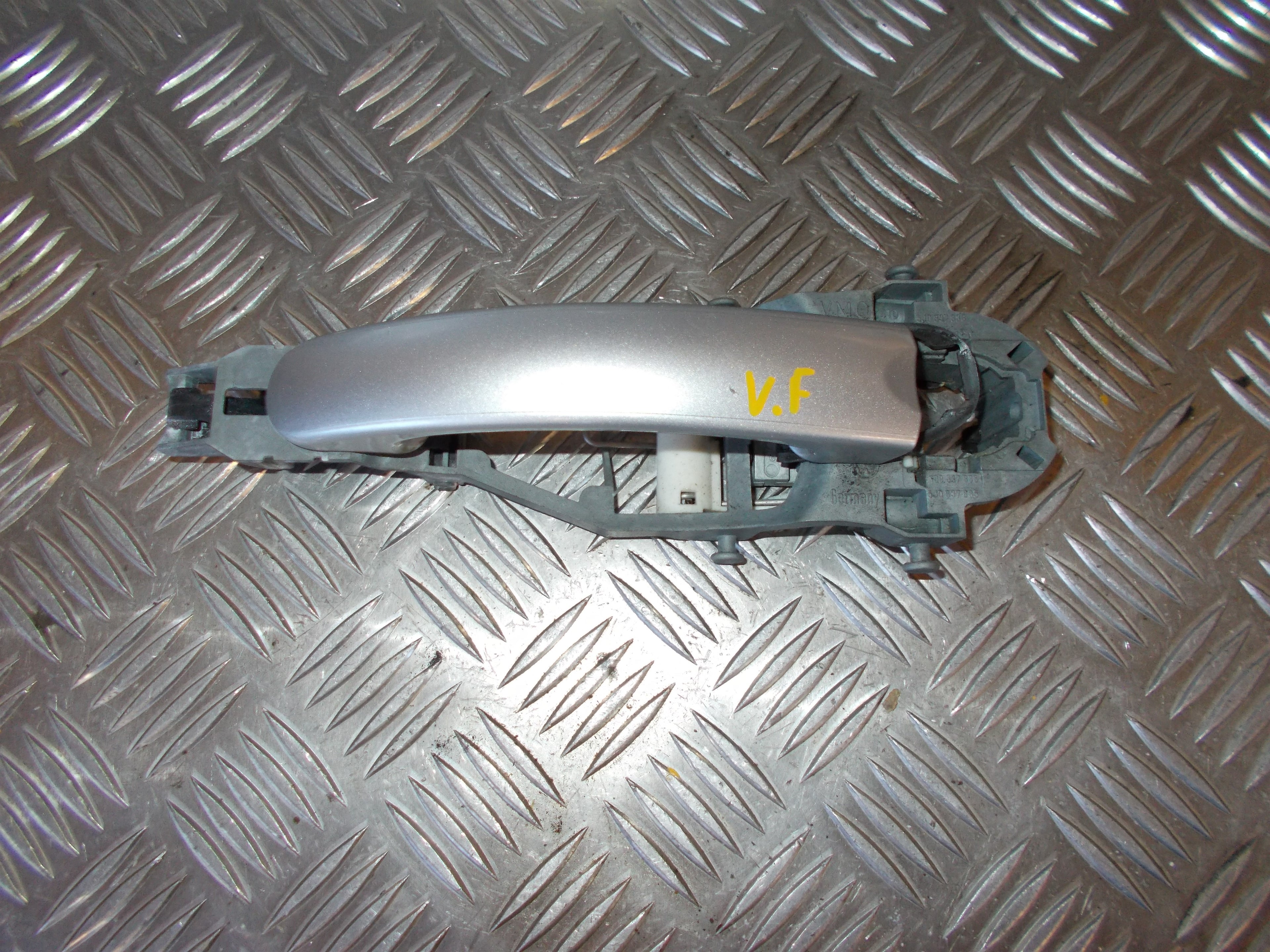 VW Golf 5 1K Håndtag Udvendig Med OEM Nr. 1K5837205GRU Fra VW Ophugger