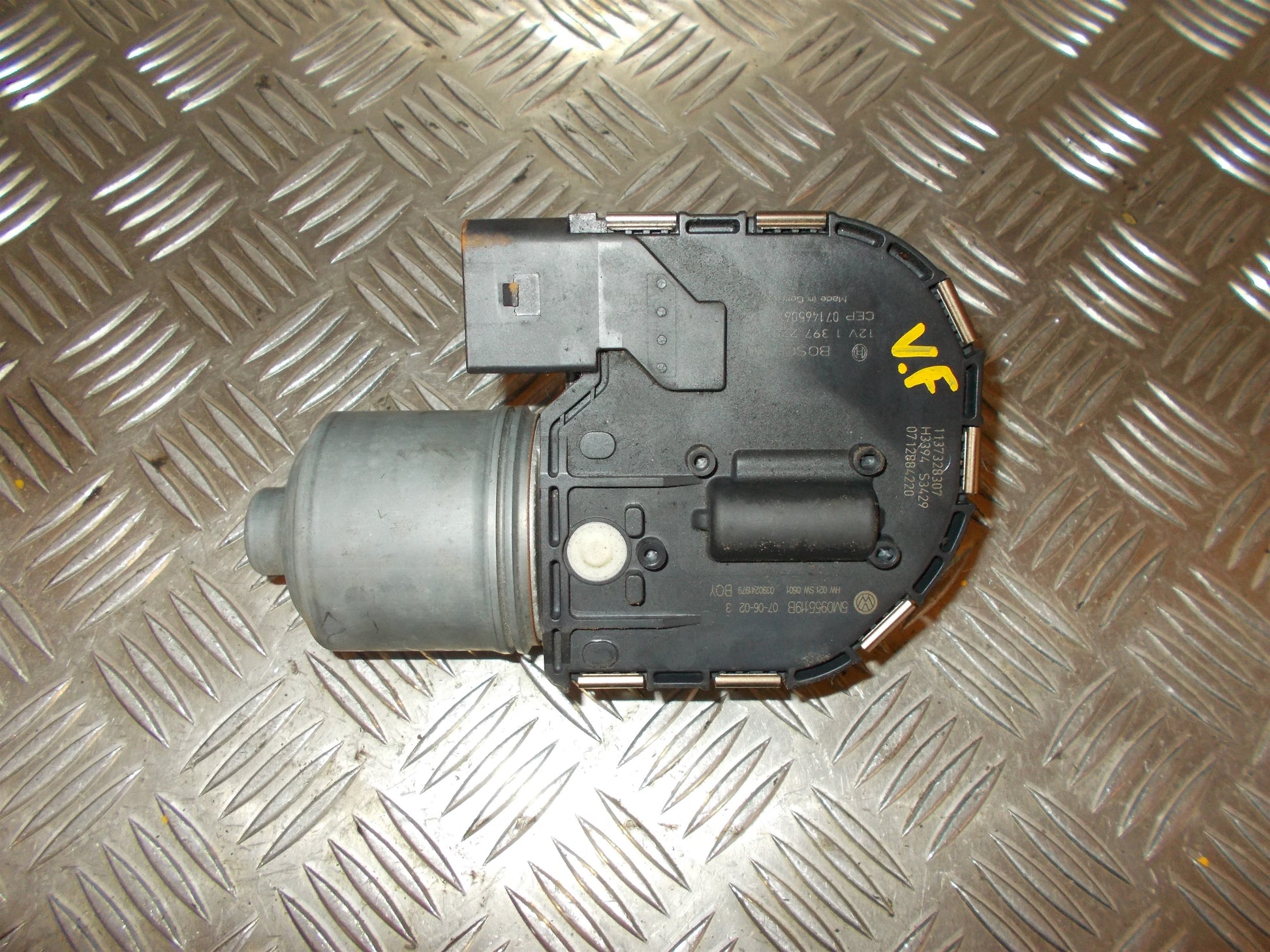 VW Golf 5 1K Viskermotor Med OEM Nr. 5M0955119B Fra VW Ophugger