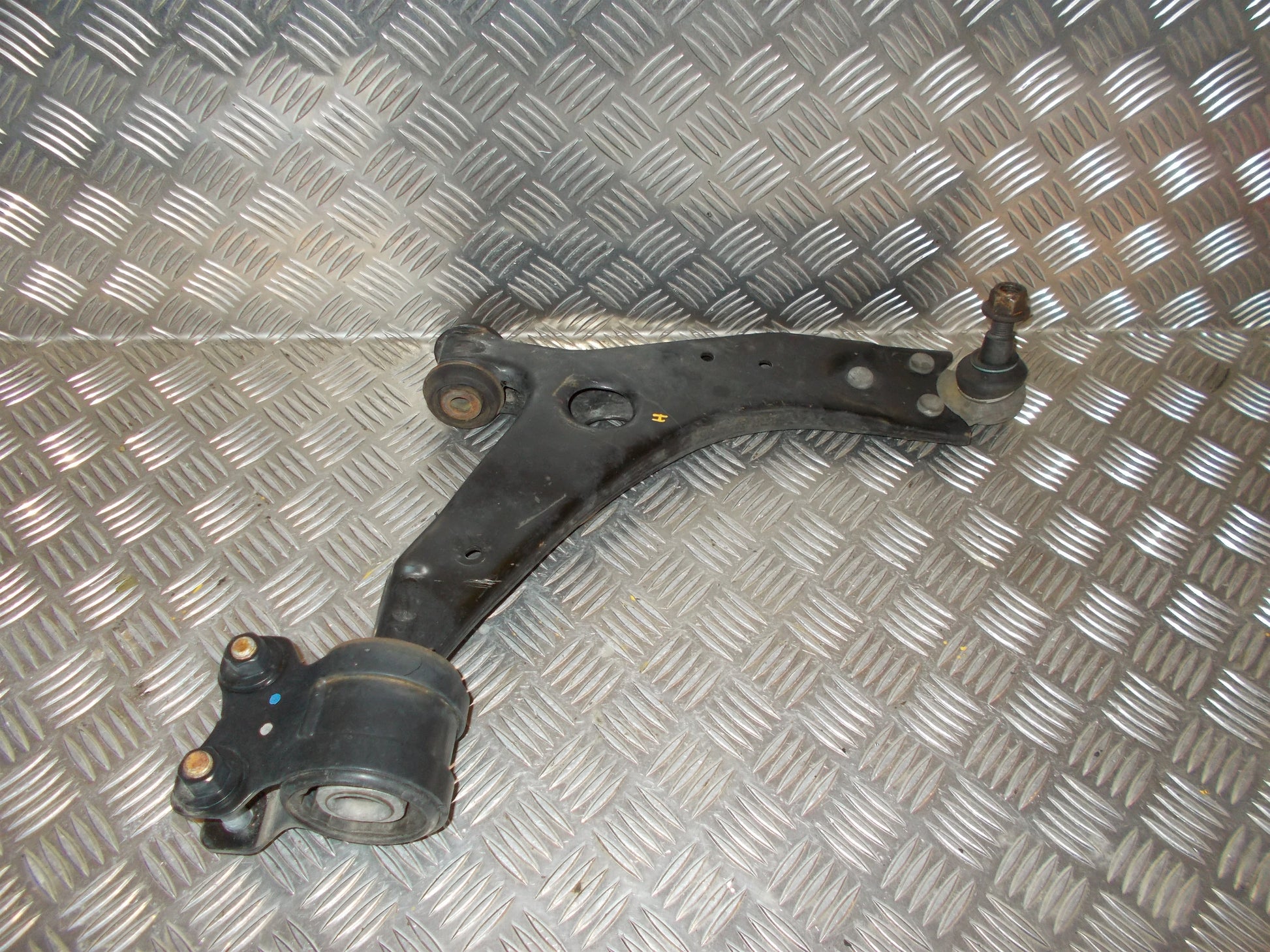 Volvo S40/V50 Bærearm F.N. H Med OEM Nr. 31277462 Fra Volvo Ophugger