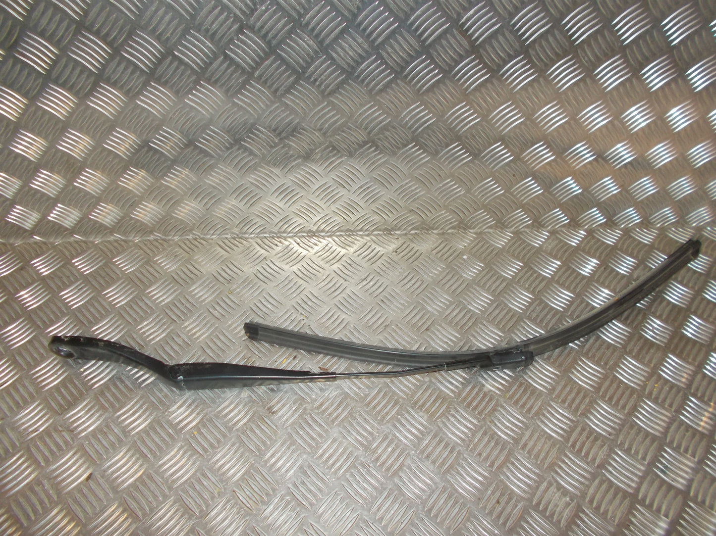 Volvo S40/V50 Viskerarm Med OEM Nr. Ophugger Fra Volvo Ophugger