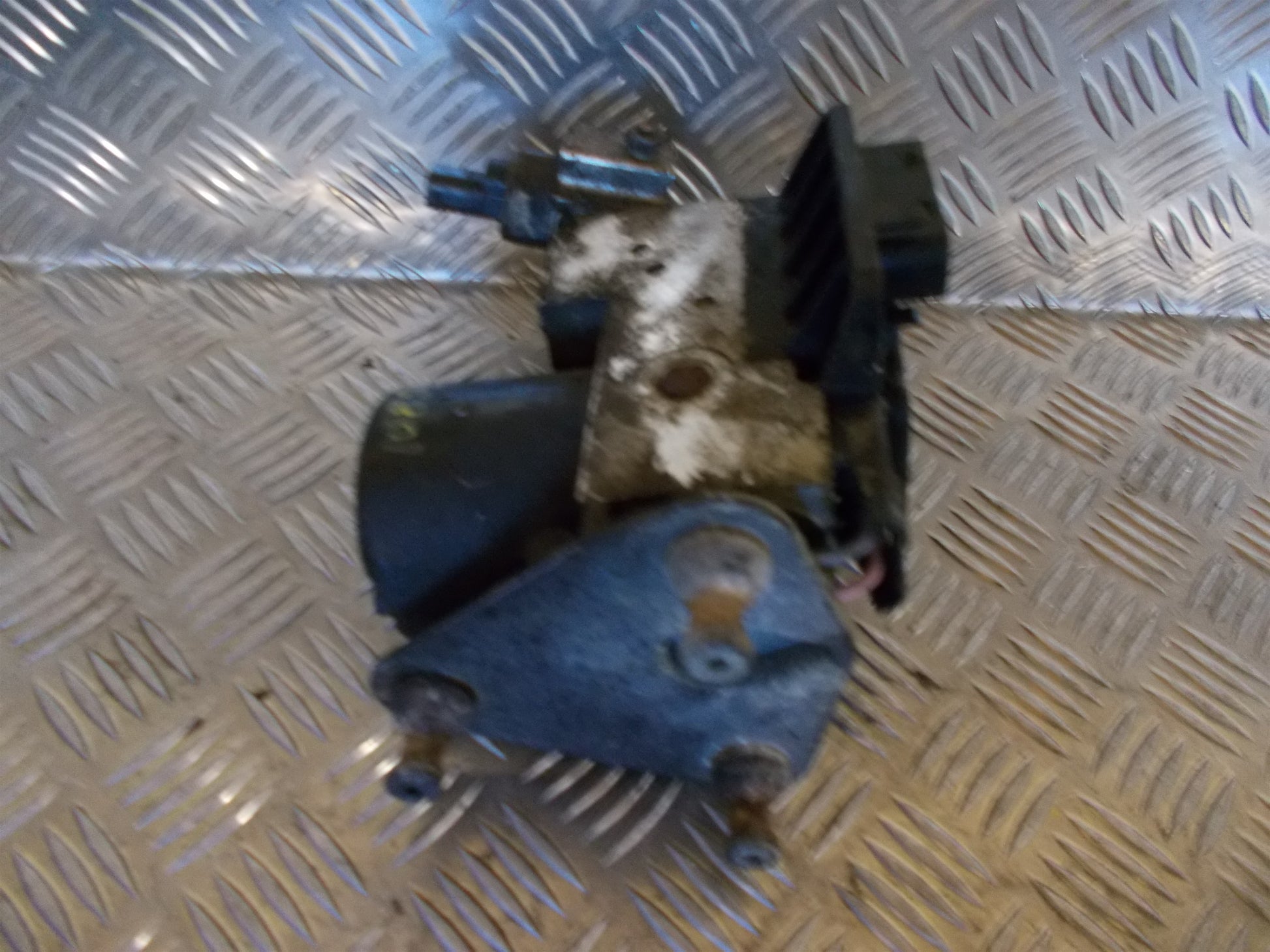 Mercedes A W168 Abs Pumpe Med OEM Nr. 0265202433 Fra Mercedes Ophugger
