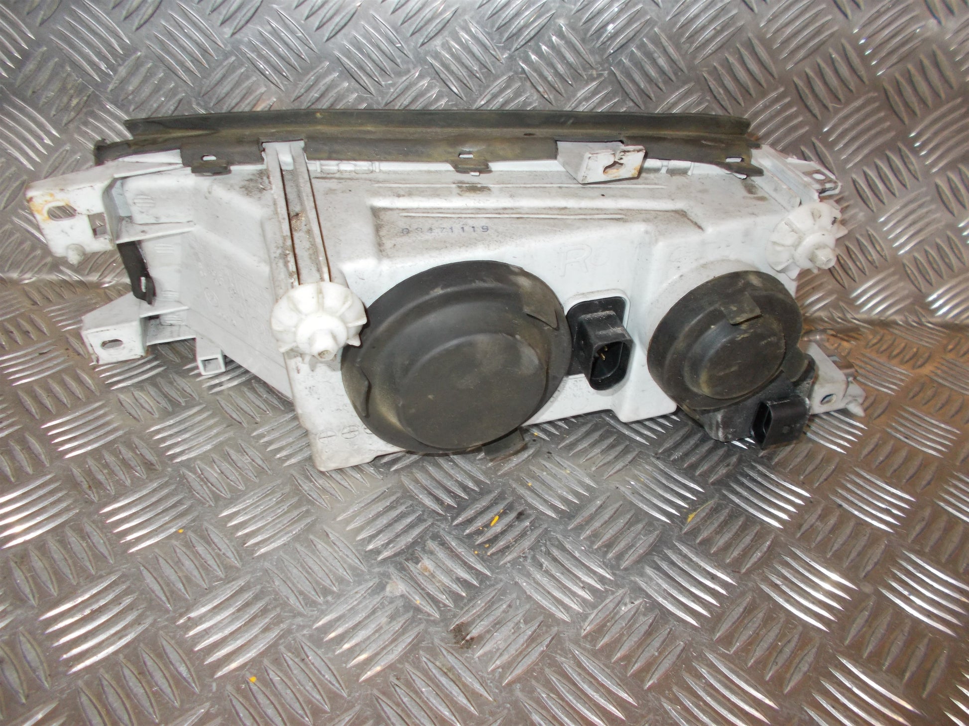 Skoda Octavia Forlygte Med OEM Nr. 1U1941018A Fra Skoda Ophugger