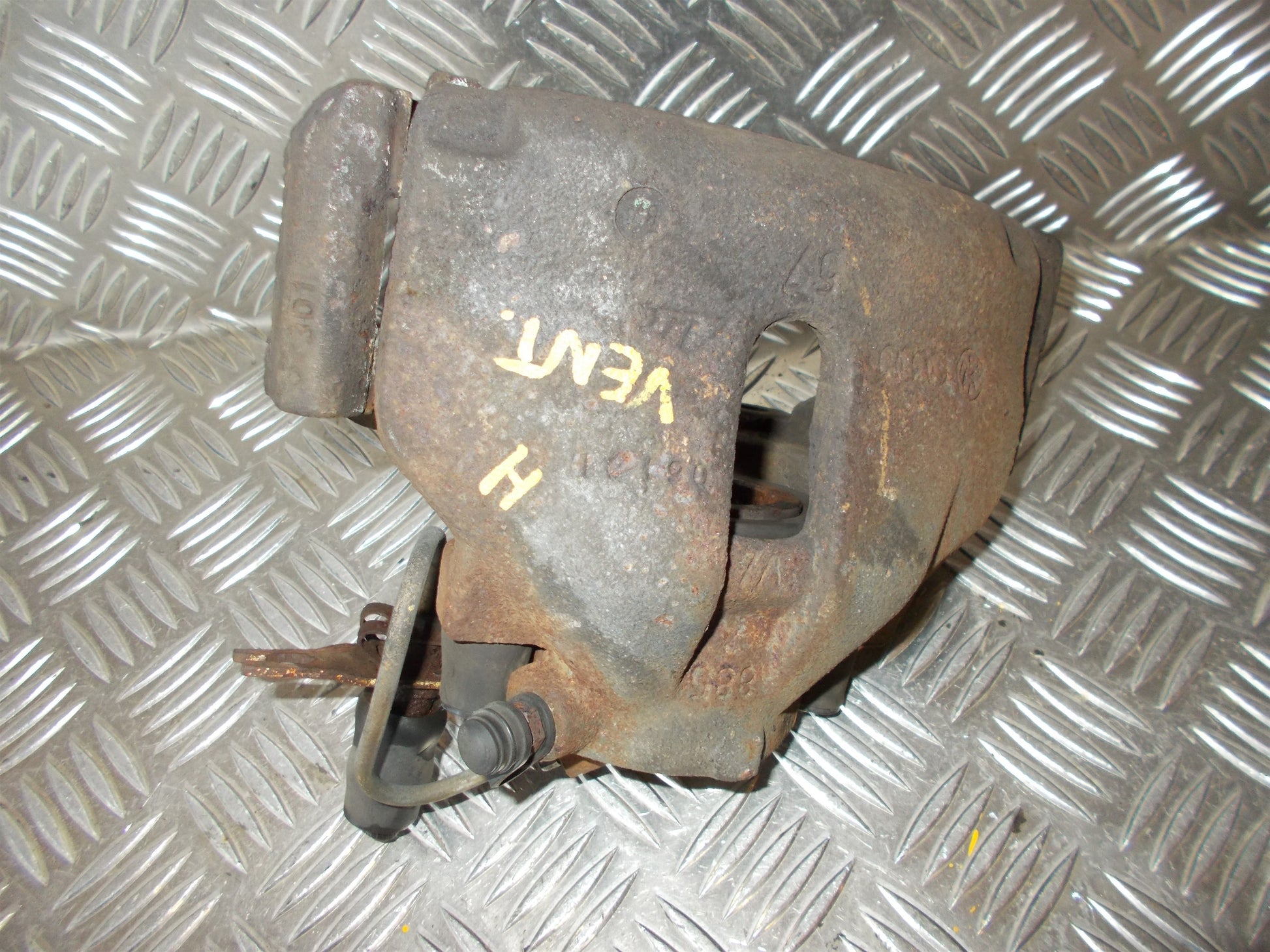 Audi A4 8D Bremsekaliber HF Med OEM Nr. Ophugger Fra Audi Ophugger