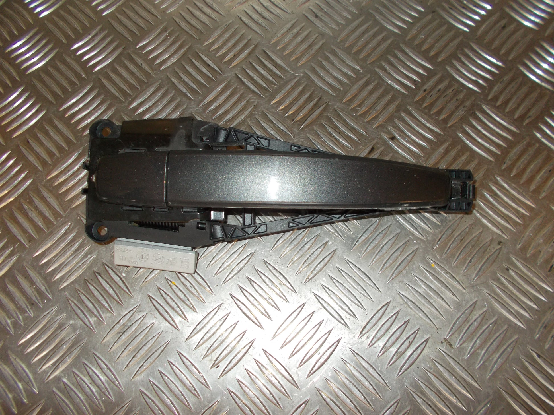 Opel Insignia A Håndtag Udvendig Med OEM Nr. Ophugger Fra Opel Ophugger