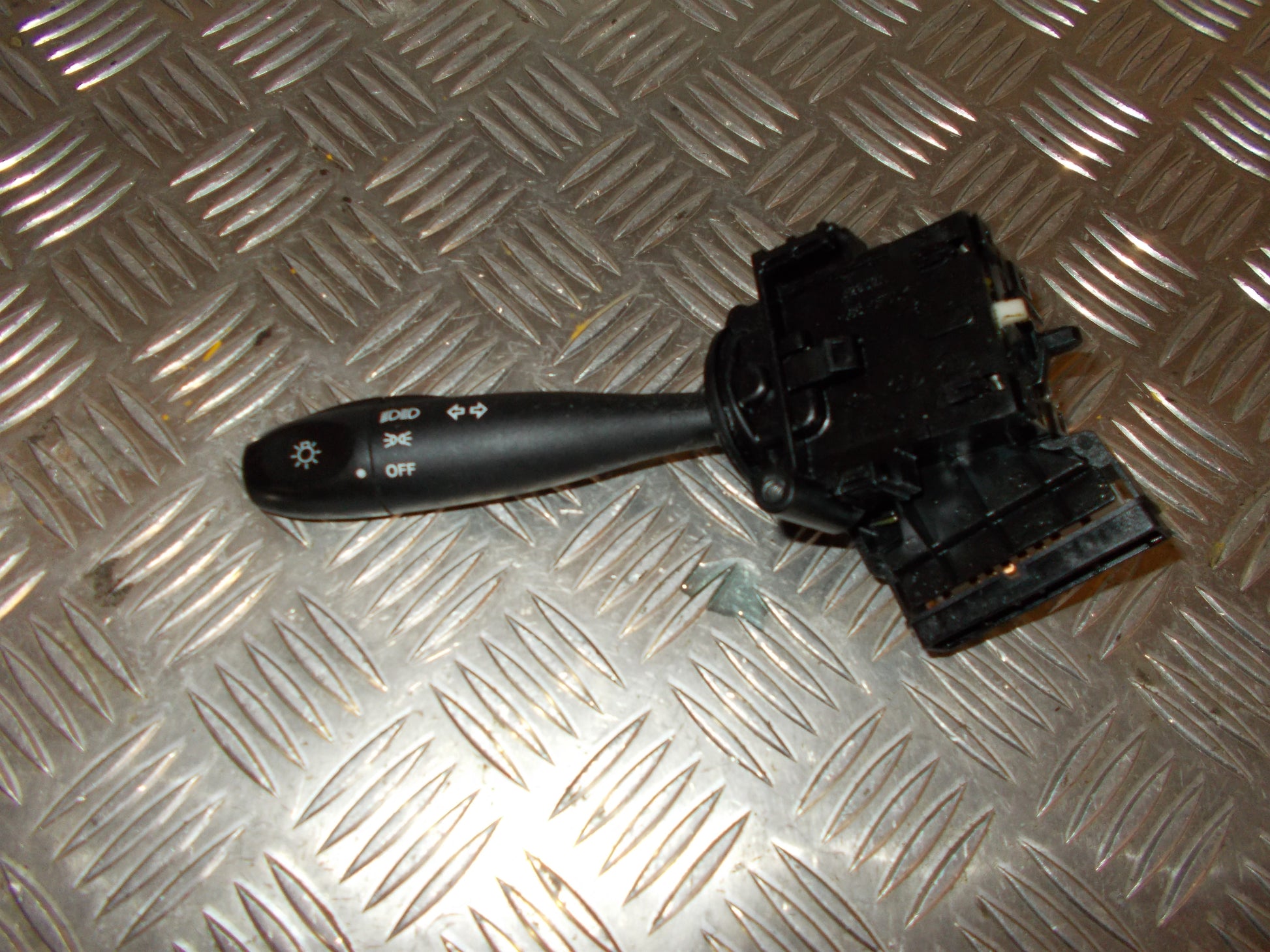 Hyundai Getz Kontakt Blink Med OEM Nr. Ophugger Fra Hyundai Ophugger