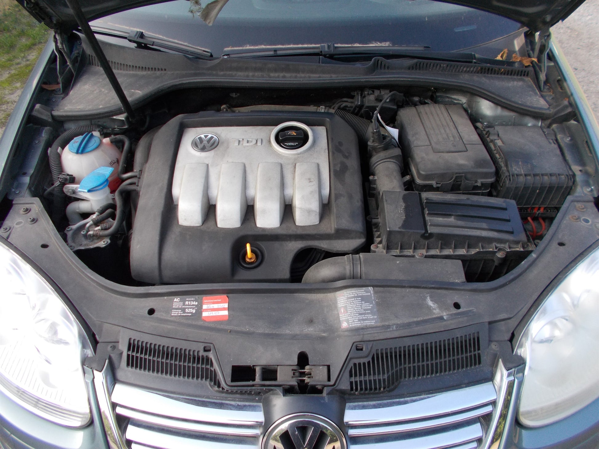 VW Jetta 1K Pluk-Selv-Bil Med OEM Nr. Ophugger Fra VW Ophugger