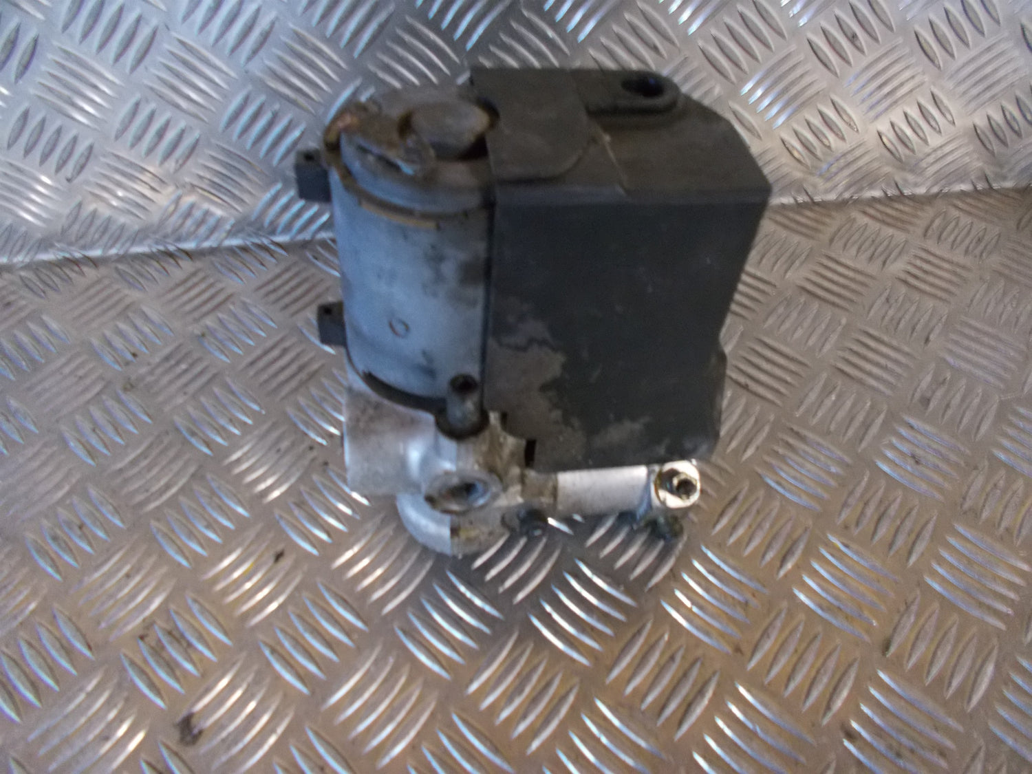 Mercedes C 180-280 W202 ABS Pumpe Med OEM Nr. 0265200043 Fra Mercedes Ophugger