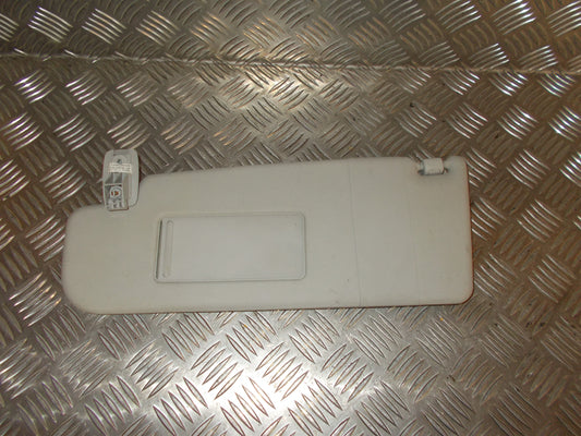 VW Passat 3C Solskærm Med OEM Nr. 1K0857551 Fra VW Ophugger