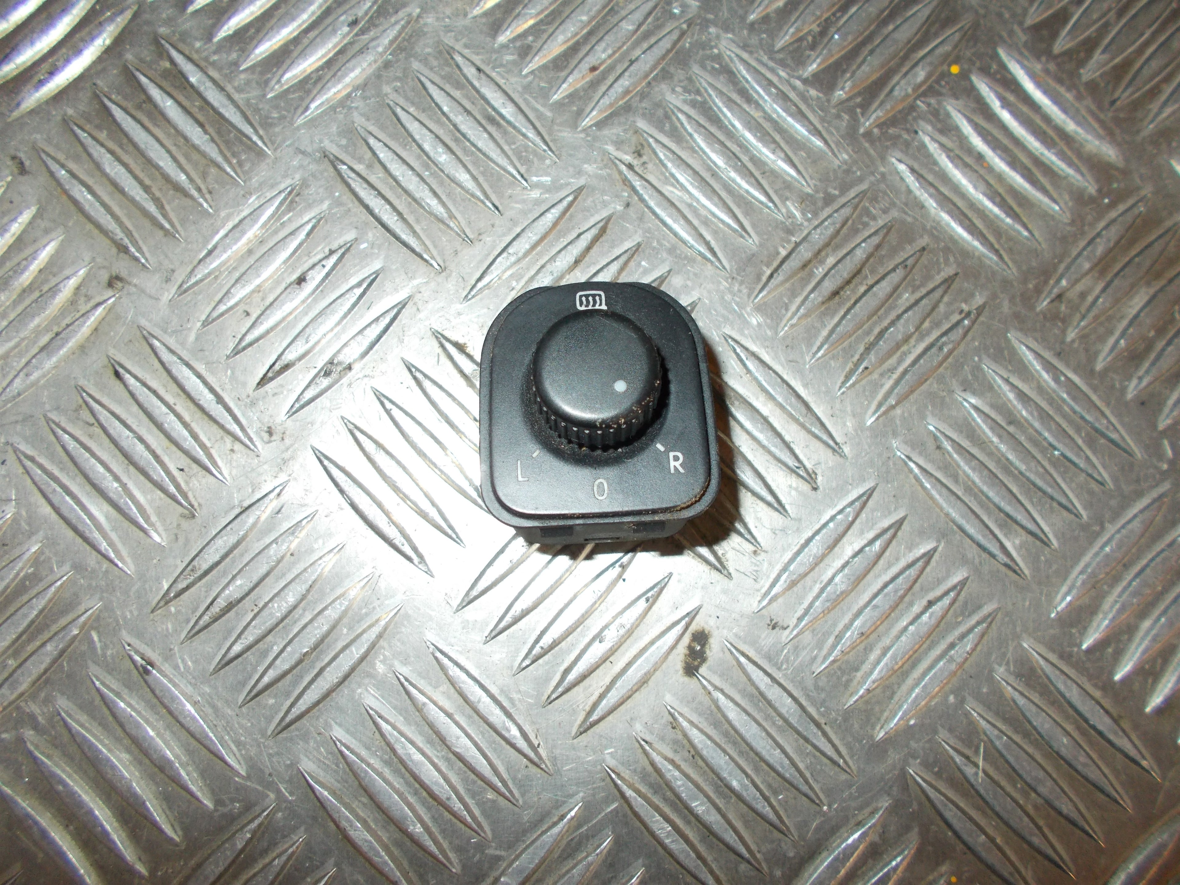 VW Passat 3C Kontakt Sidespejl Med OEM Nr. 1K0959565H Fra VW Ophugger