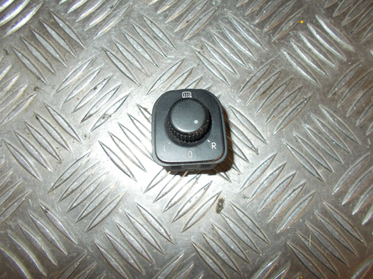 VW Passat 3C Kontakt Sidespejl Med OEM Nr. 1K0959565H Fra VW Ophugger