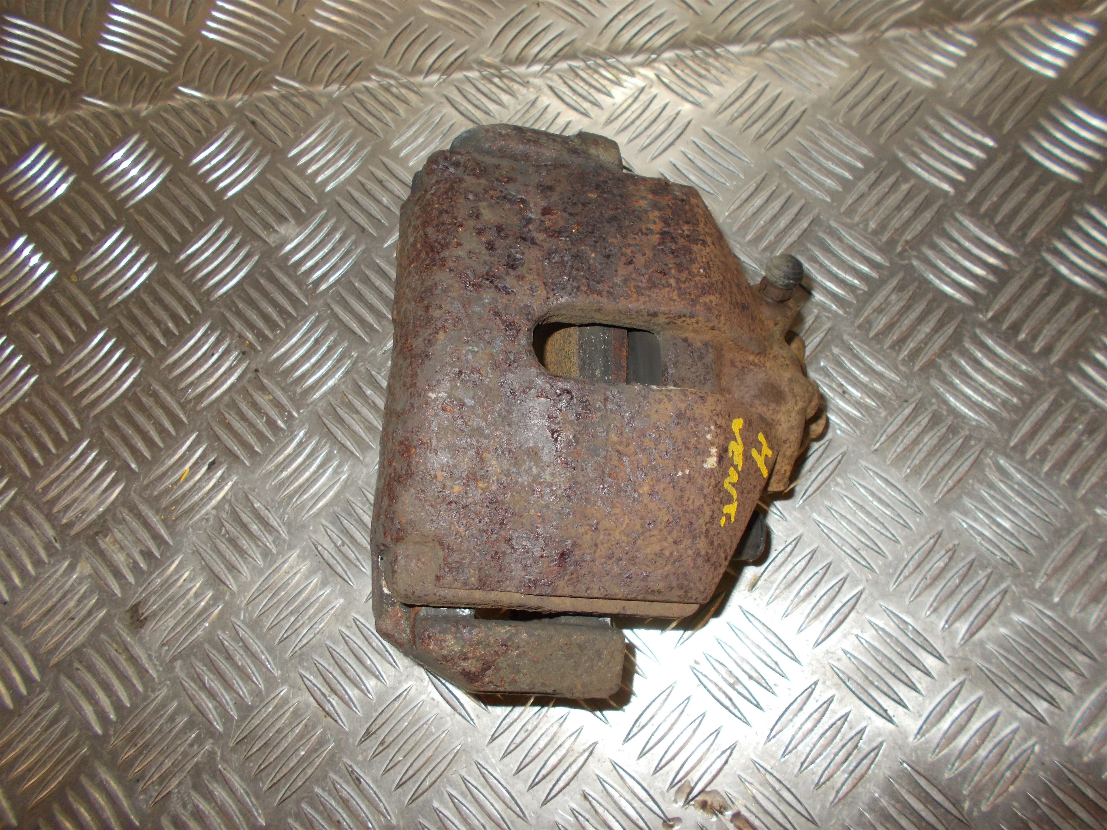 VW Passat 3C Bremsekaliber Hf Med OEM Nr. 1K0615124E Fra VW Ophugger