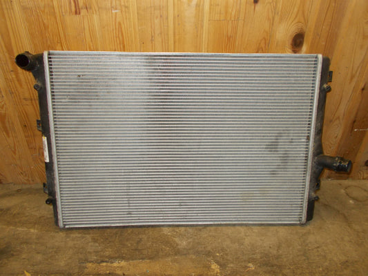 VW Passat 3C Køler Med OEM Nr. 3C0121253K Fra VW Ophugger