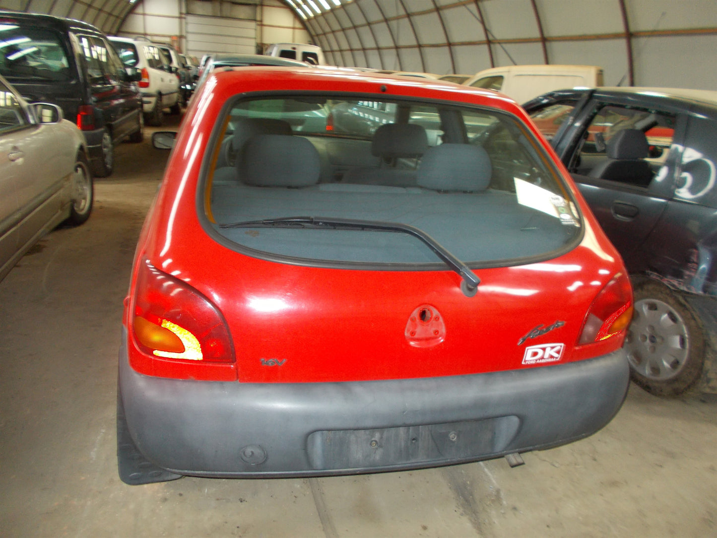 Ford Fiesta 4+5 Pluk-Selv-Bil Med OEM Nr. Ophugger Fra Ford Ophugger