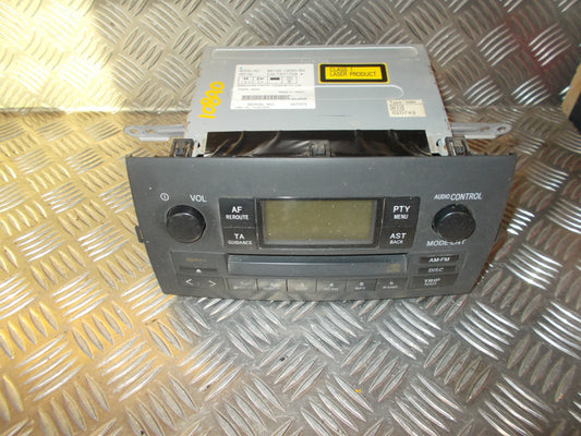 Toyota Corolla Verso Radio M/Cd Med OEM Nr. 8612013060 Fra Toyota Ophugger