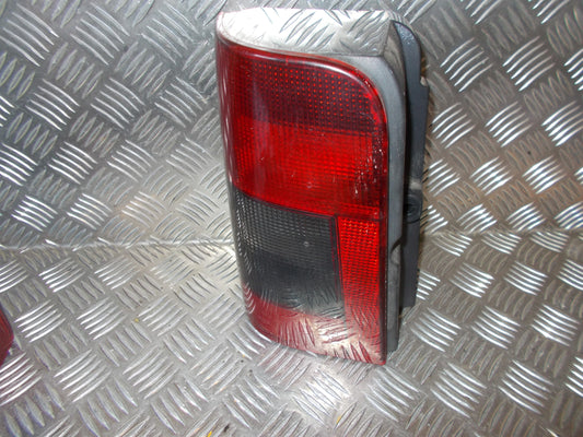 Peugeot Partner Baglygte Med OEM Nr. Ophugger Fra Peugeot Ophugger