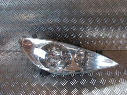 Peugeot 307 Forlygte Med OEM Nr. 6205ZR Fra Peugeot Ophugger