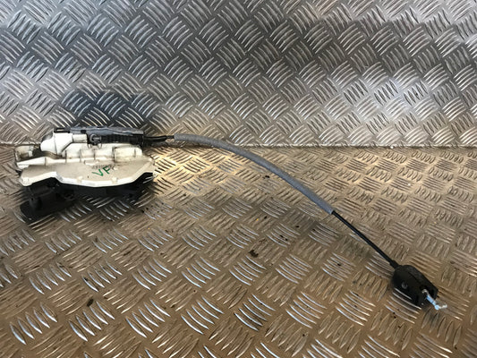 Audi A4 8K Dørlås Med OEM Nr. 5K1837015C Fra Audi Ophugger