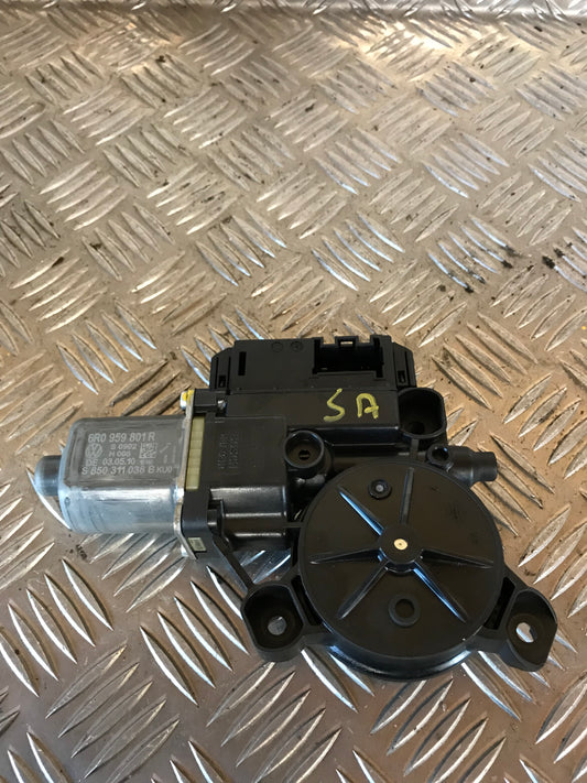 Audi A4 8K Rudemotor - Rudehejs Med OEM Nr. 6R0959801R Fra Audi Ophugger