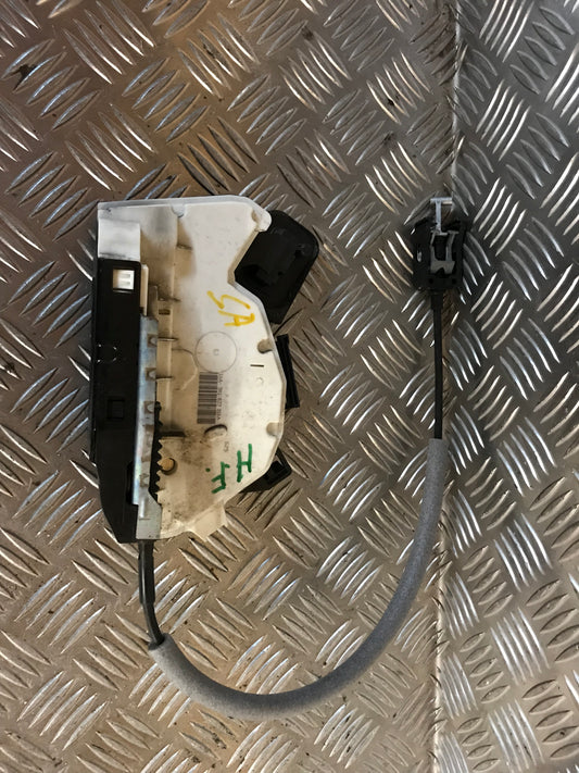 Audi A4 8K Dørlås Med OEM Nr. 5K1837016A Fra Audi Ophugger