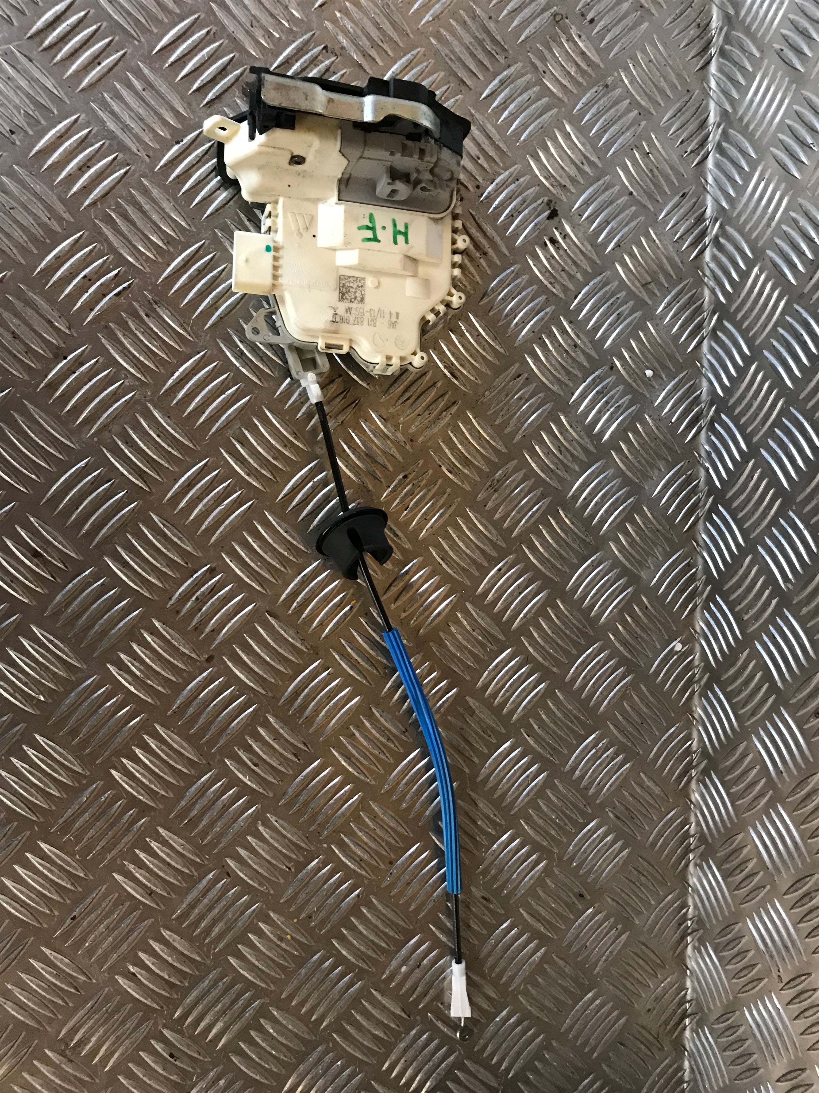 Audi A4 Dørlås Med OEM Nr. 8J1837016D Fra Audi Ophugger