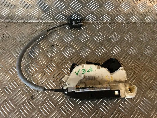 Audi A4 8K Dørlås Med OEM Nr. 5K1837015C Fra Audi Ophugger