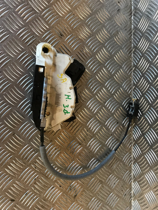 Audi A4 8K Dørlås Med OEM Nr. 5K2837016C Fra Audi Ophugger
