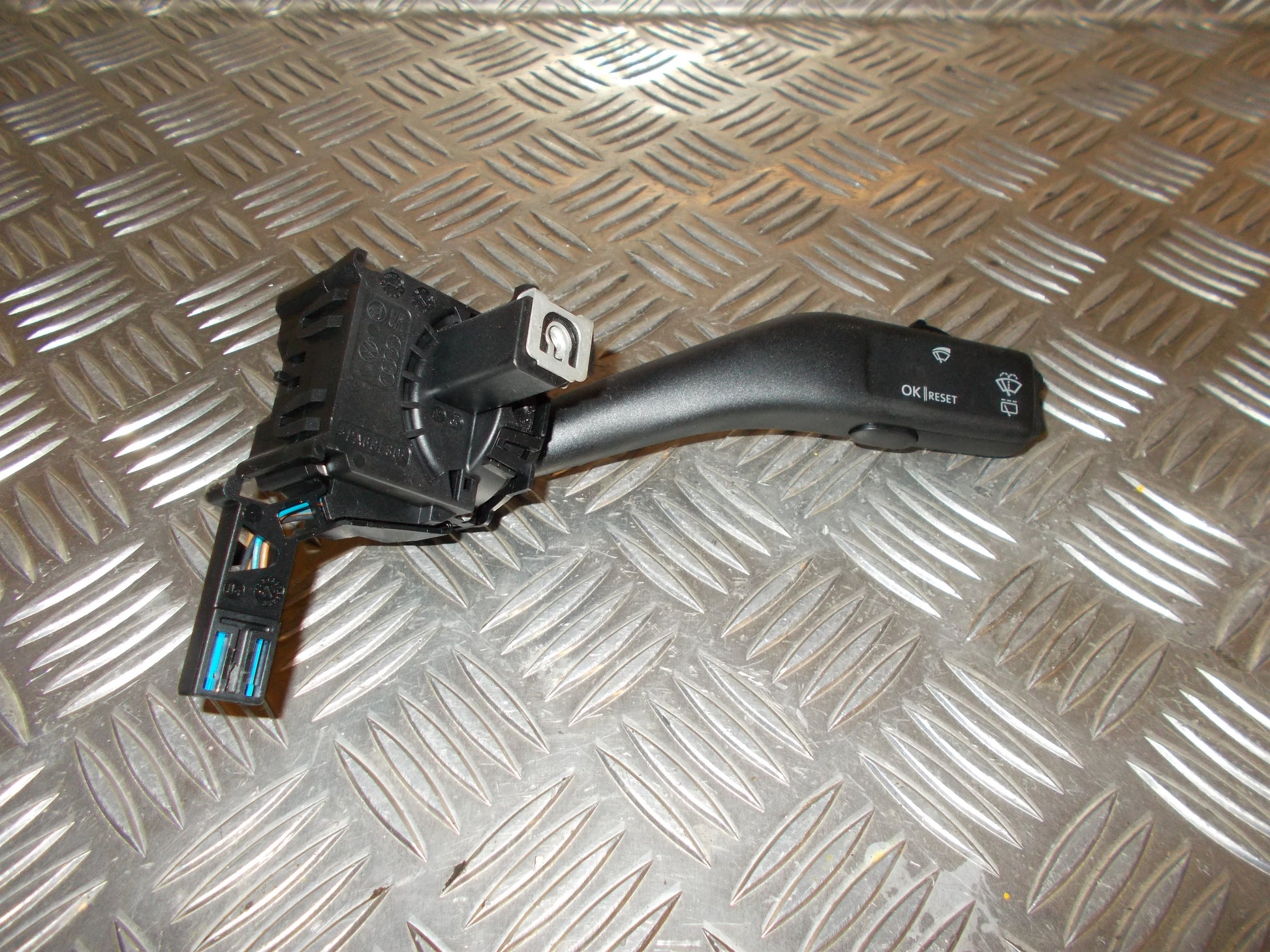 VW Jetta 1K Kontakt Visker Med OEM Nr. 1K0953519A Fra VW Ophugger