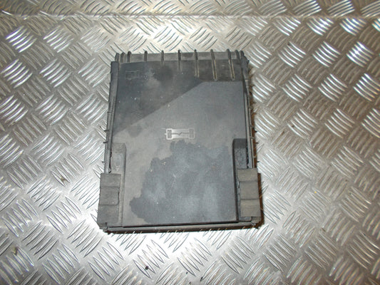 VW Jetta 1K Sikringsboks Med OEM Nr. 1K0937125 Fra VW Ophugger